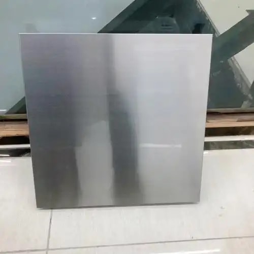 不锈钢拉丝板